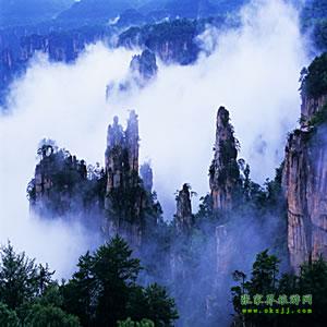 武漢往返：張家界、鳳凰古城、韶山六日游，每周一、周四發(fā)團(tuán)